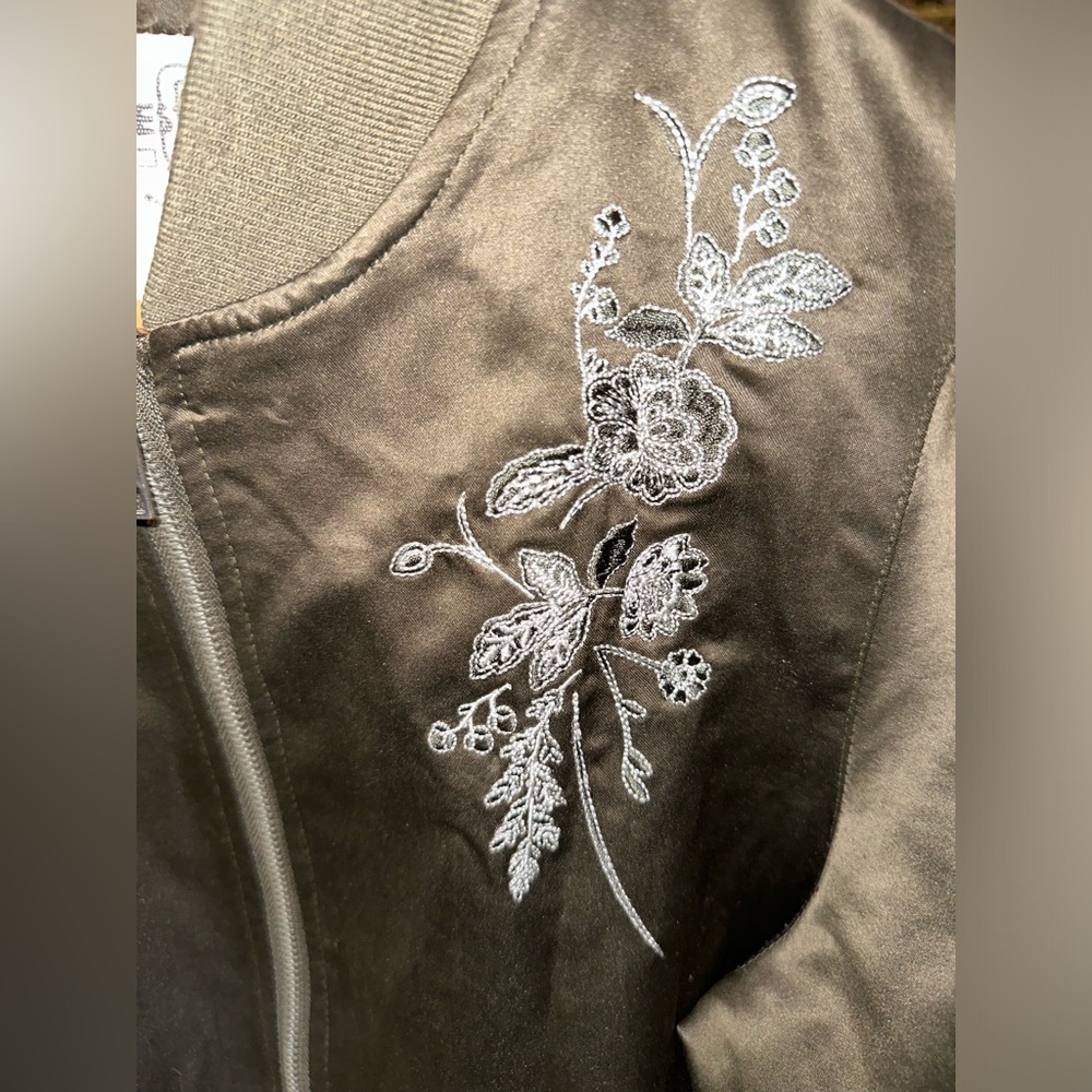 Ladies Spring Jacket - Picture 2 of 6